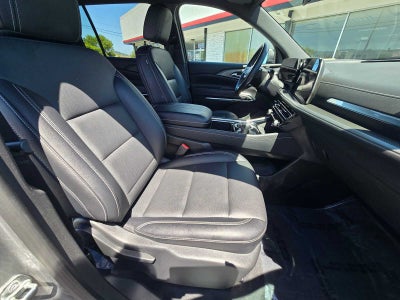 2025 Chevrolet Traverse FWD LT