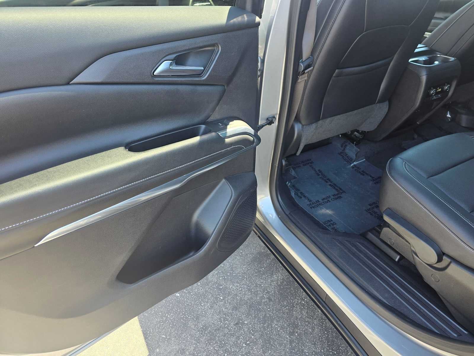 2025 Chevrolet Traverse FWD LT