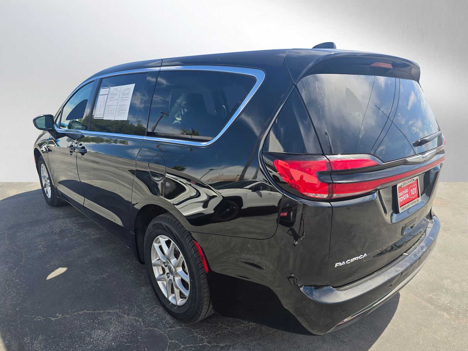 2024 Chrysler Pacifica Touring L