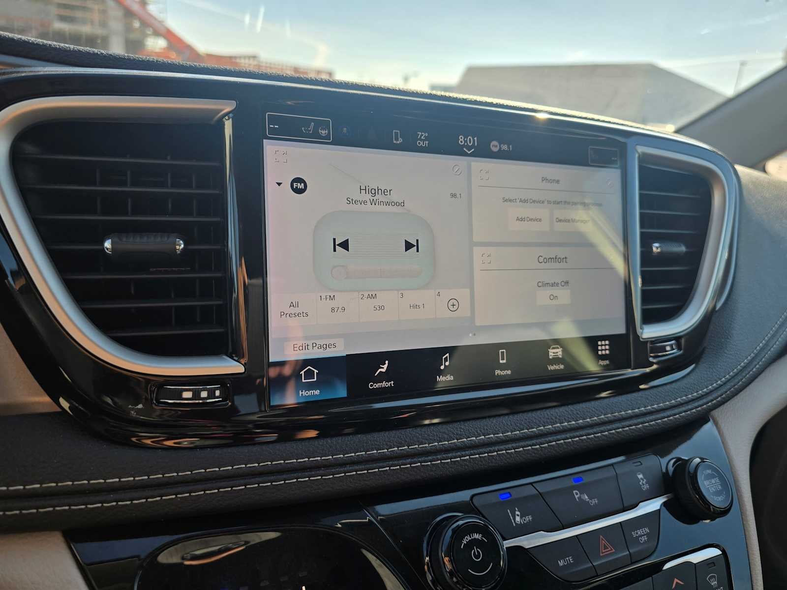 2023 Chrysler Pacifica Hybrid Touring L