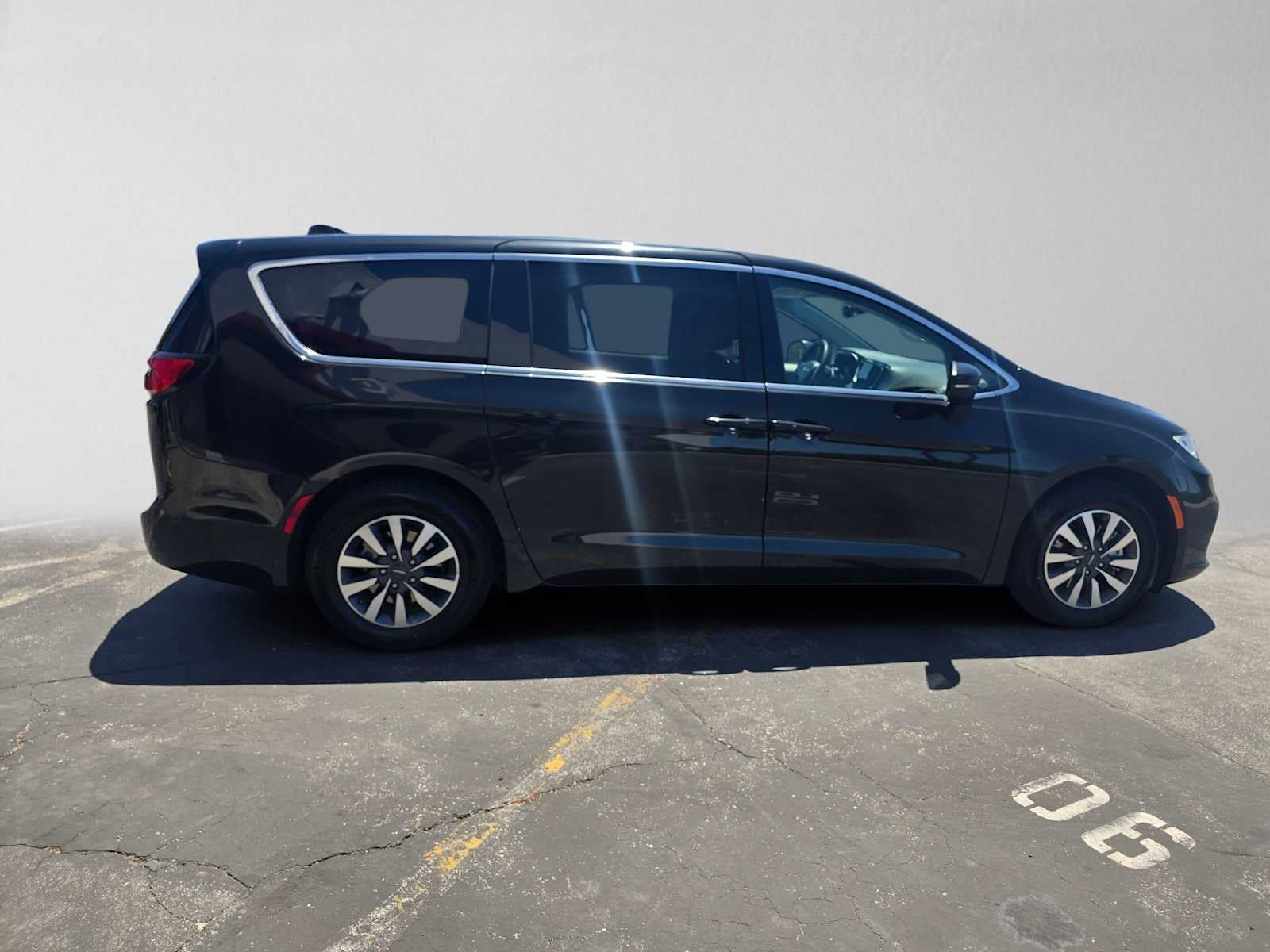 2023 Chrysler Pacifica Hybrid Touring L