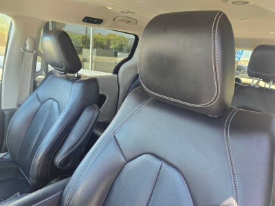 2023 Chrysler Pacifica Hybrid Touring L