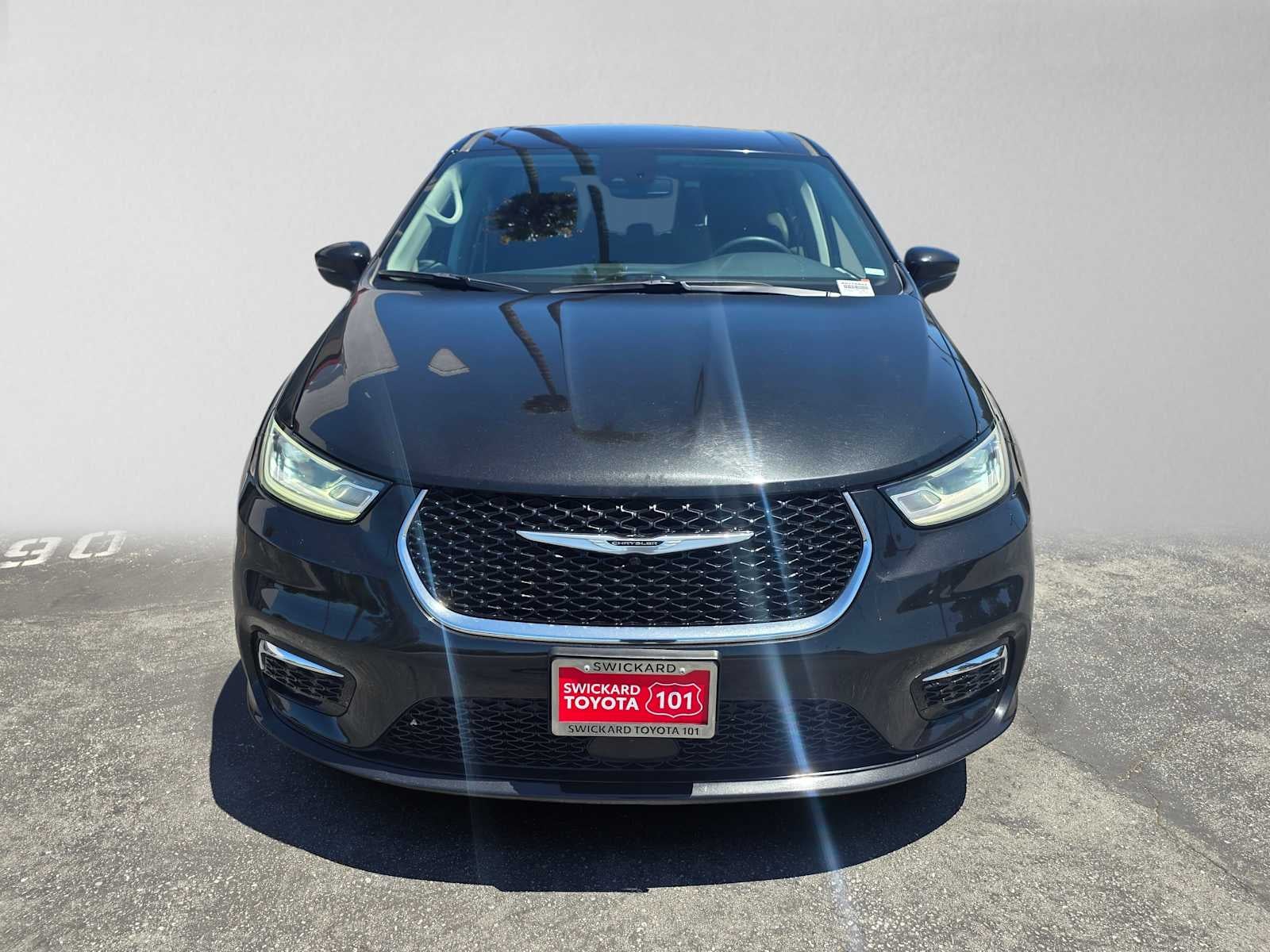 2023 Chrysler Pacifica Hybrid Touring L