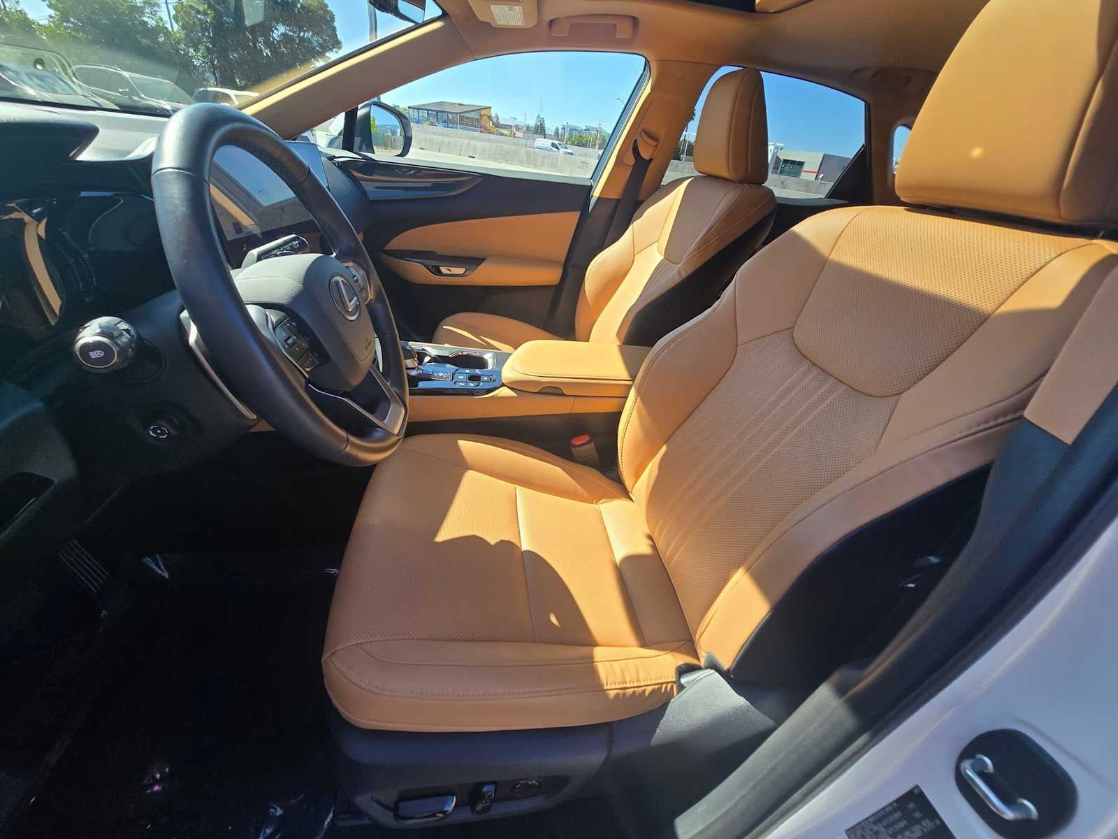 2025 Lexus NX 350h Premium