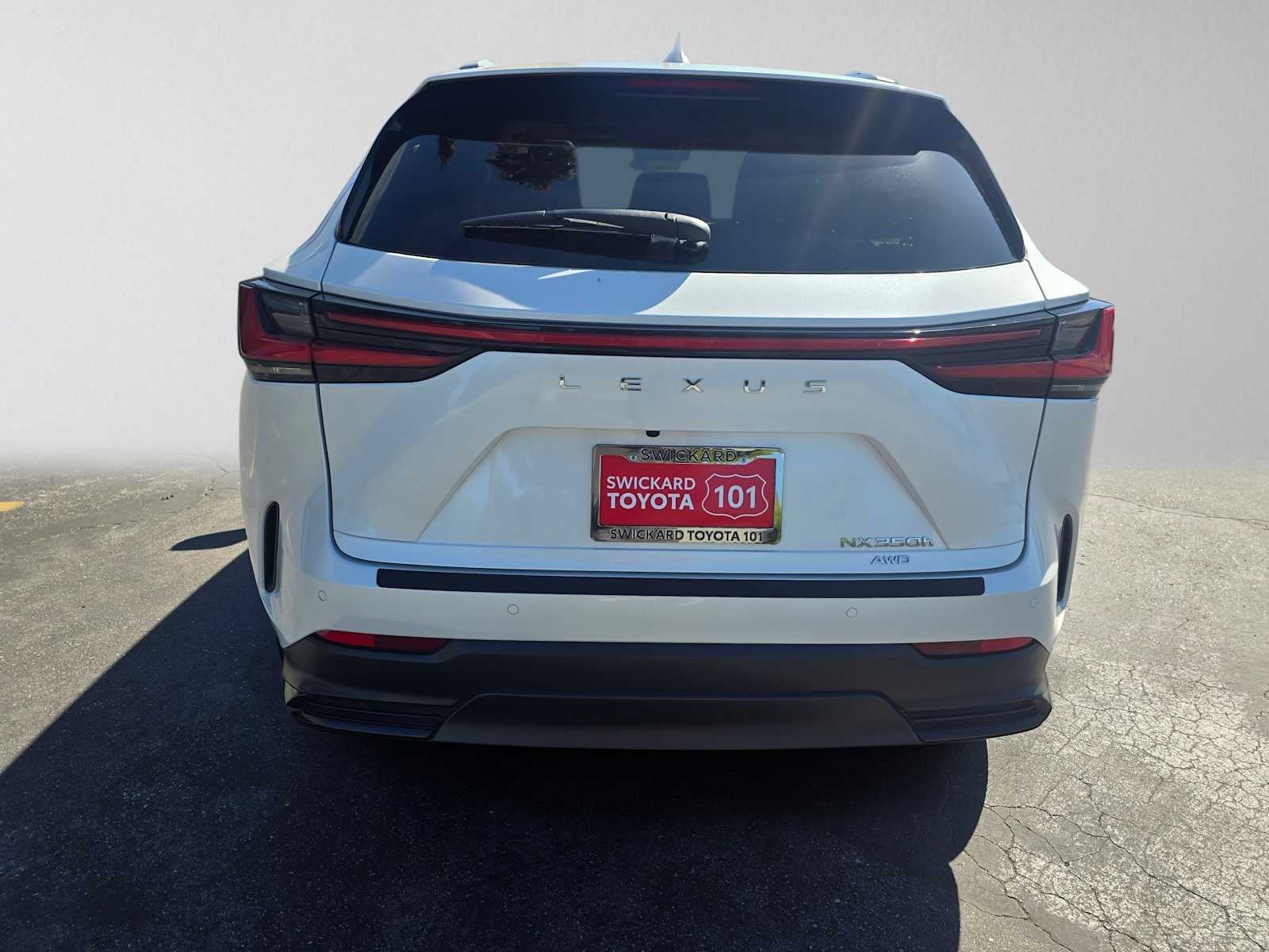2025 Lexus NX 350h Premium