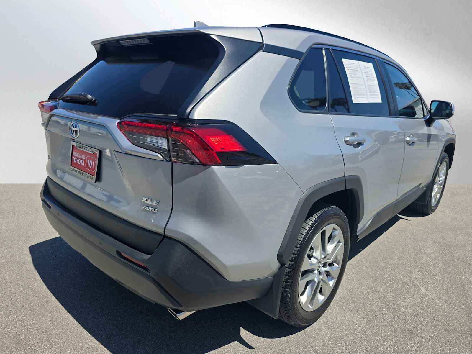 2025 Toyota RAV4 XLE Premium