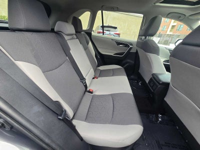 2020 Toyota RAV4 Hybrid XLE