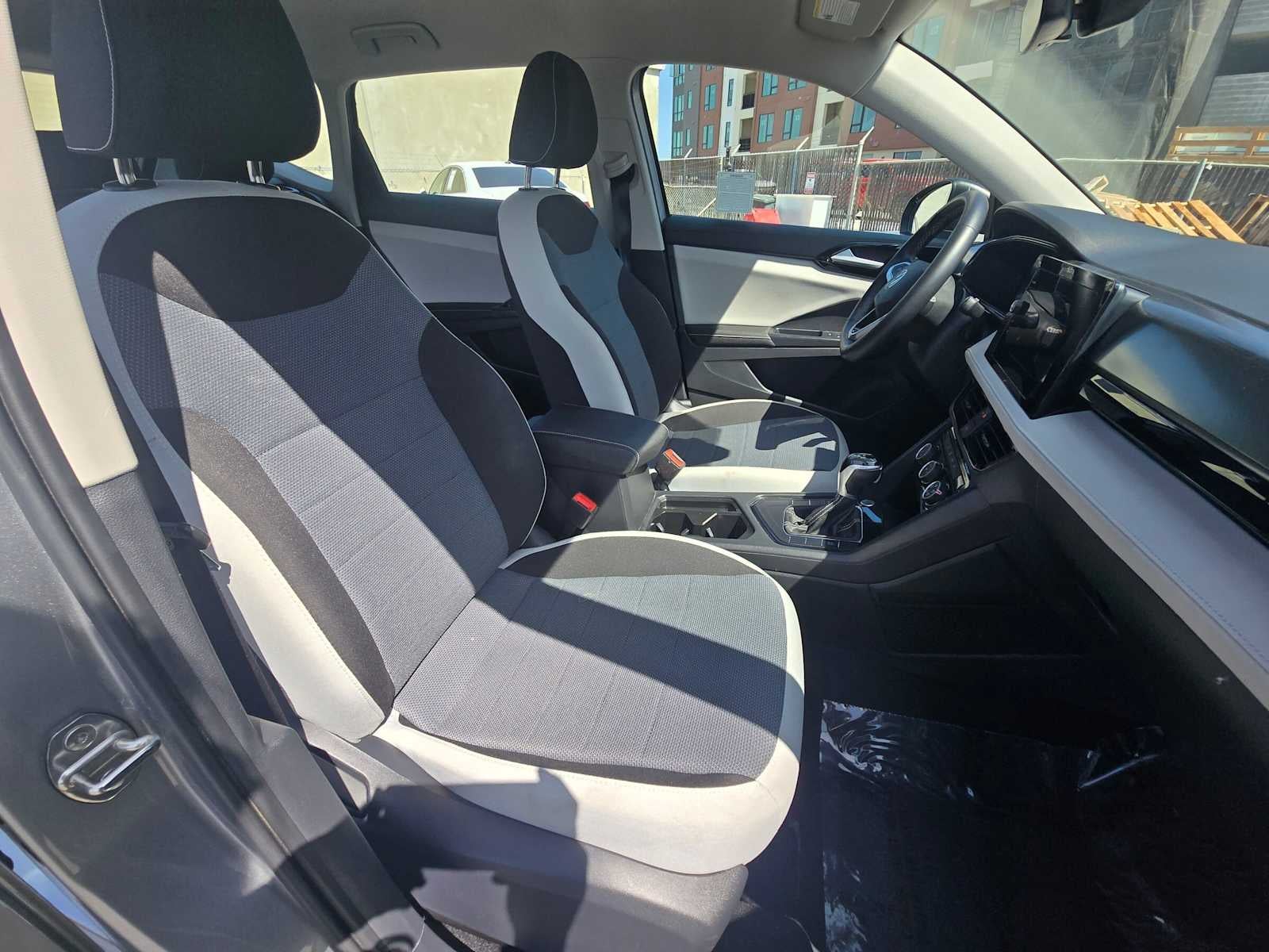 2025 Volkswagen Taos S