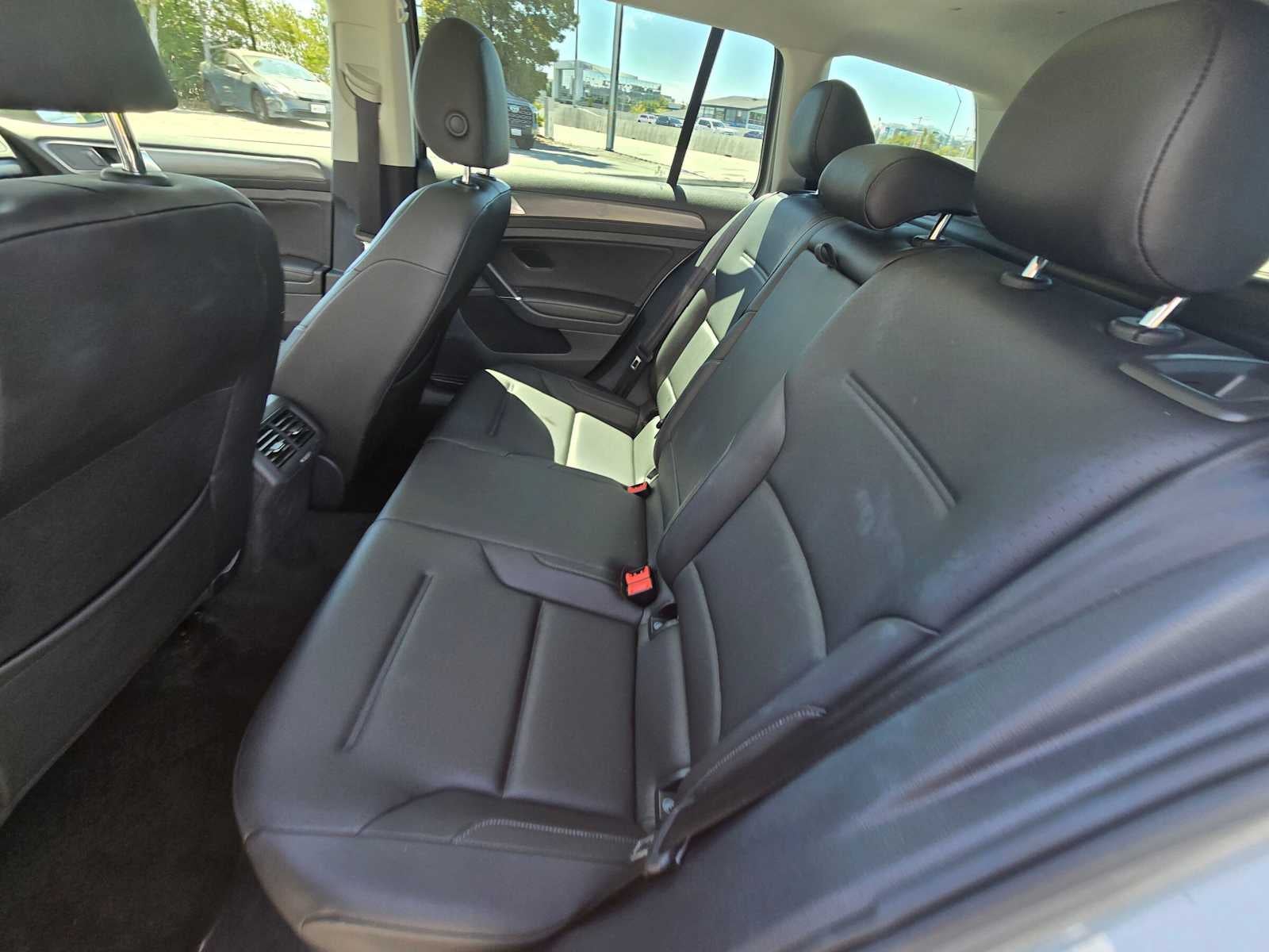 2019 Volkswagen Golf SportWagen S