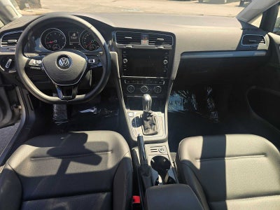 2019 Volkswagen Golf SportWagen S