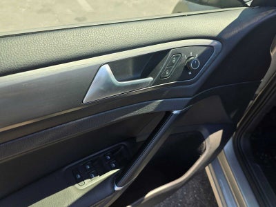 2019 Volkswagen Golf SportWagen S