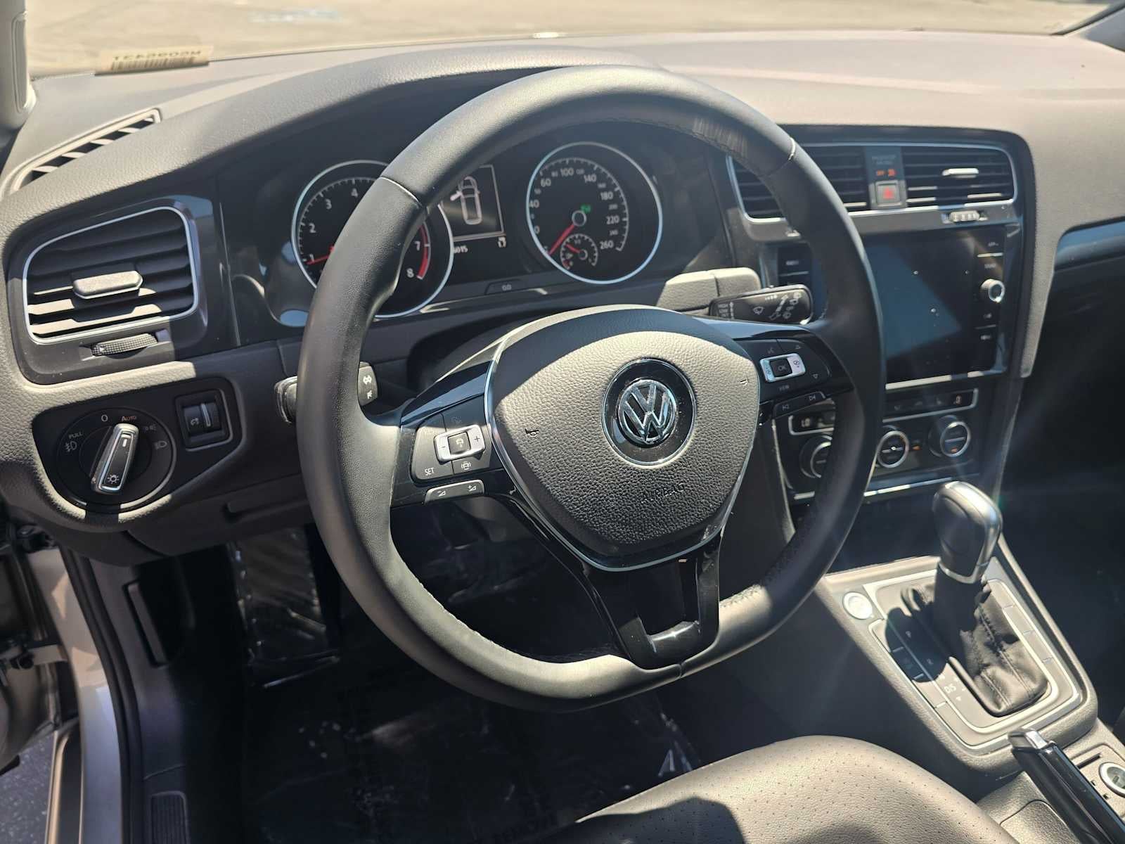 2019 Volkswagen Golf SportWagen S