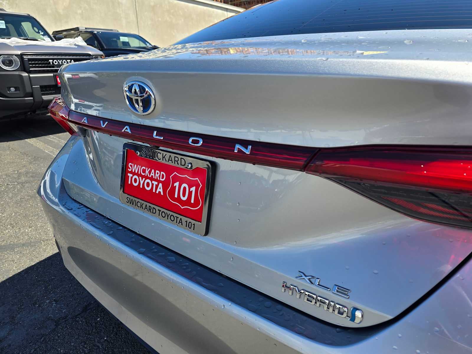 2021 Toyota Avalon Hybrid XLE
