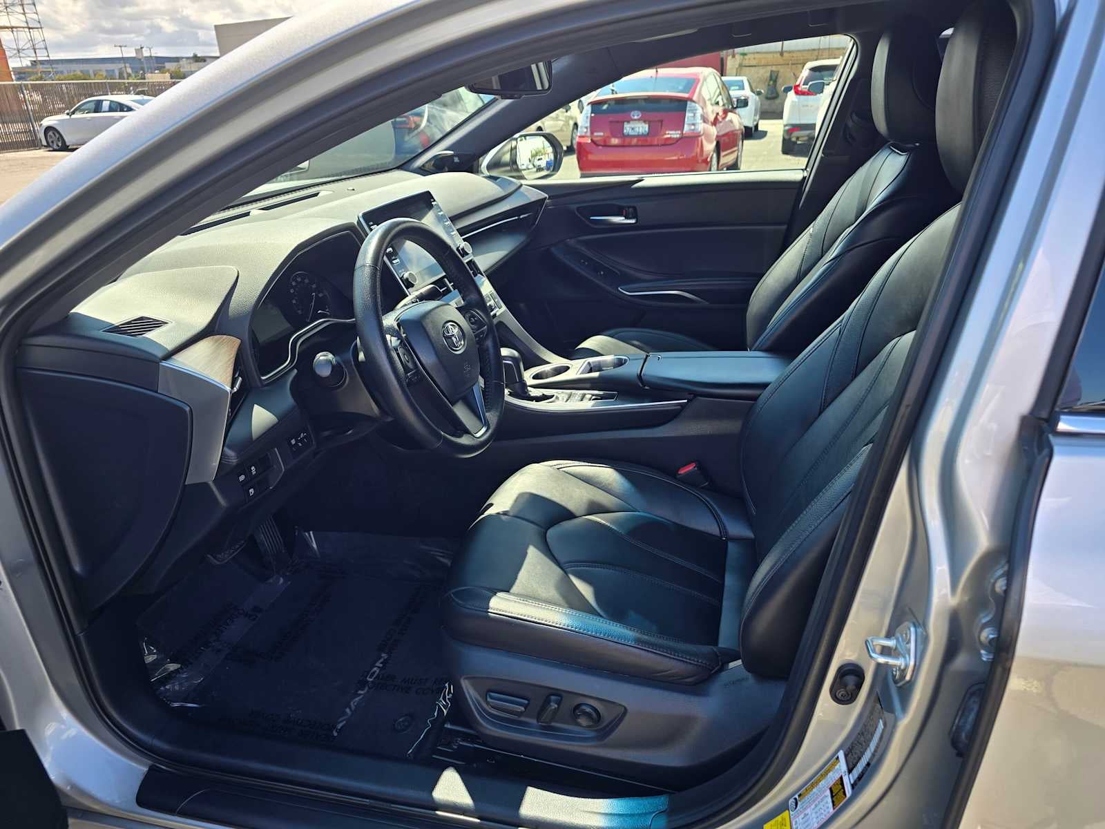 2021 Toyota Avalon Hybrid XLE