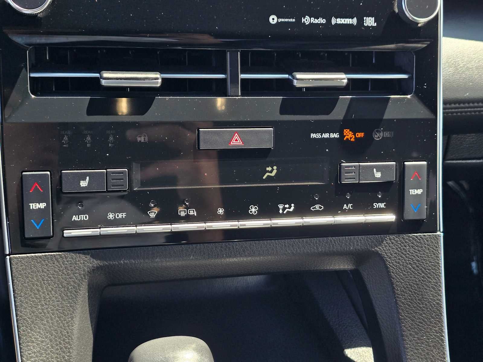 2021 Toyota Avalon Hybrid XLE