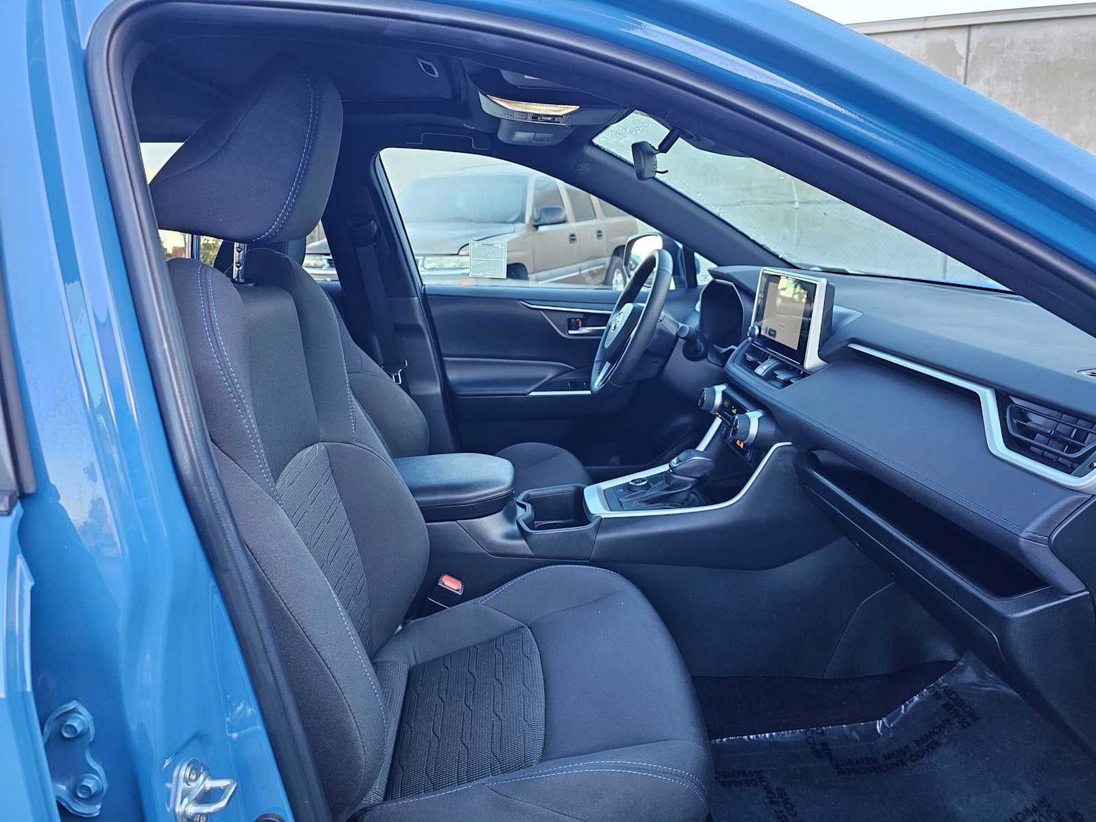 2023 Toyota RAV4 Hybrid SE