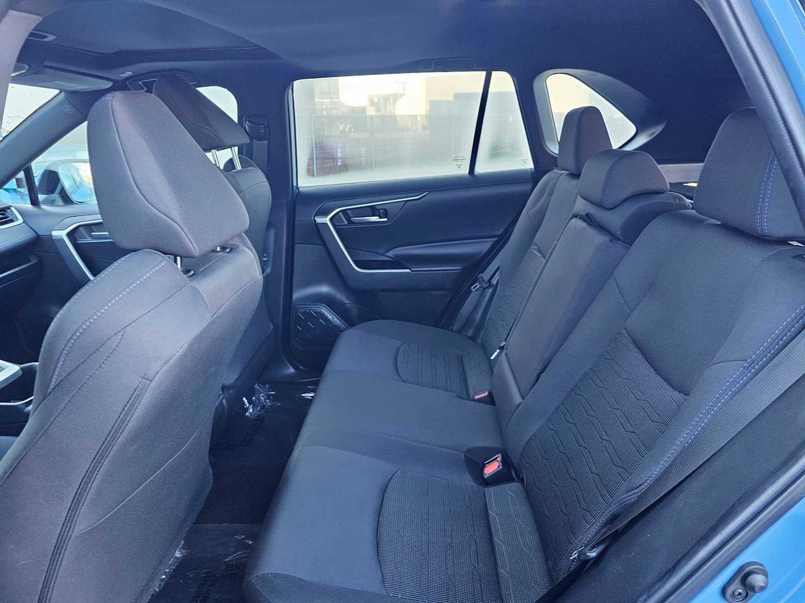 2023 Toyota RAV4 Hybrid SE