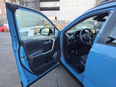 2023 Toyota RAV4 Hybrid SE