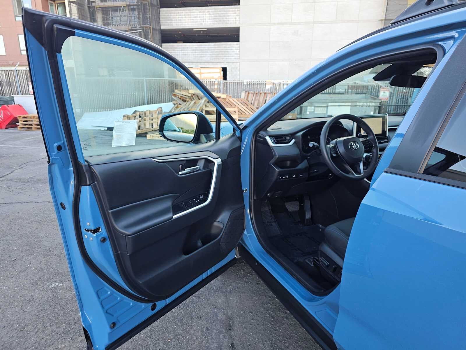 2023 Toyota RAV4 Hybrid SE