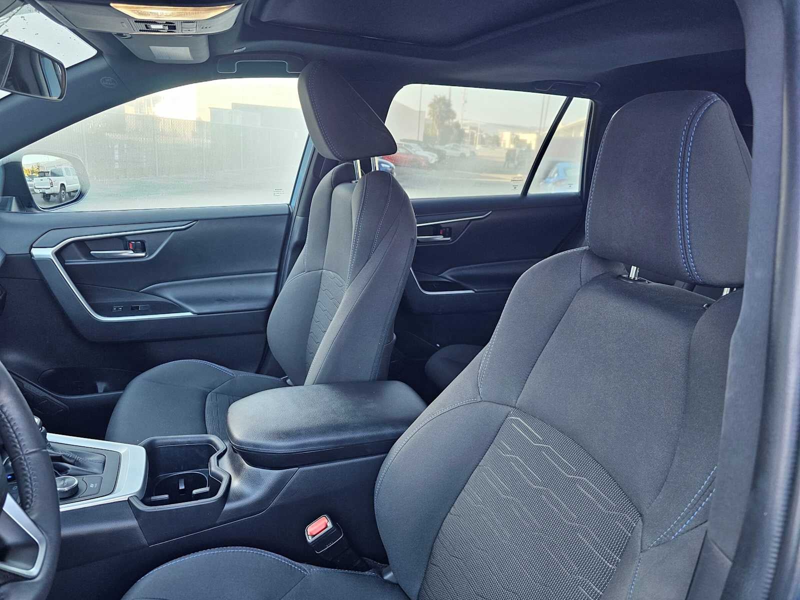 2023 Toyota RAV4 Hybrid SE