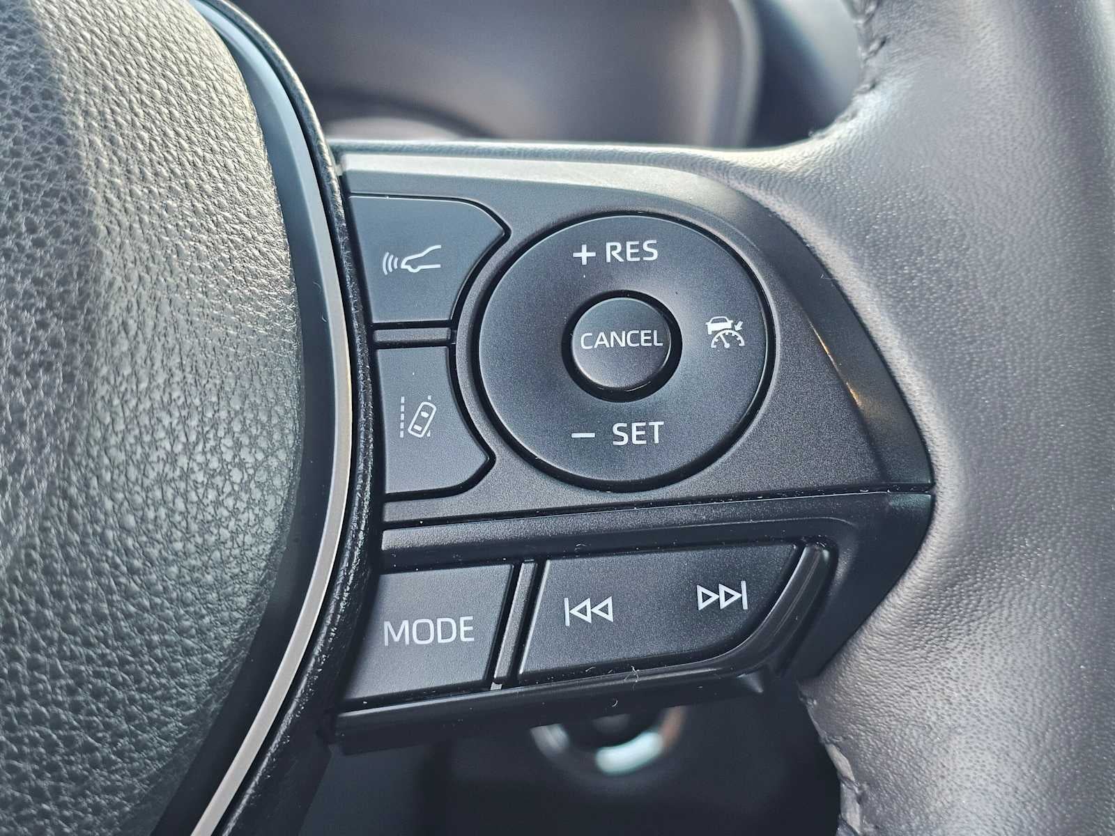 2023 Toyota RAV4 Hybrid SE