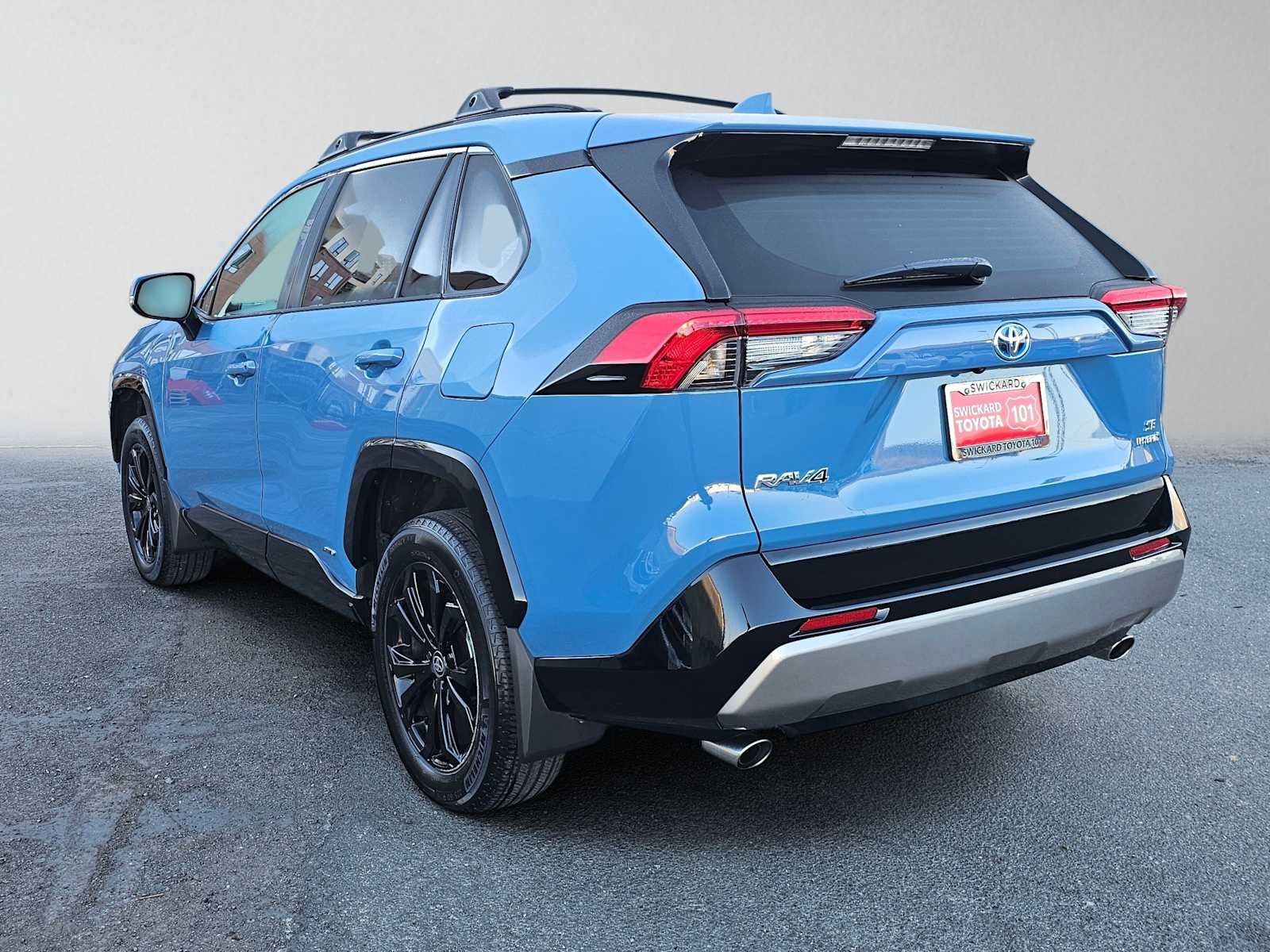 2023 Toyota RAV4 Hybrid SE