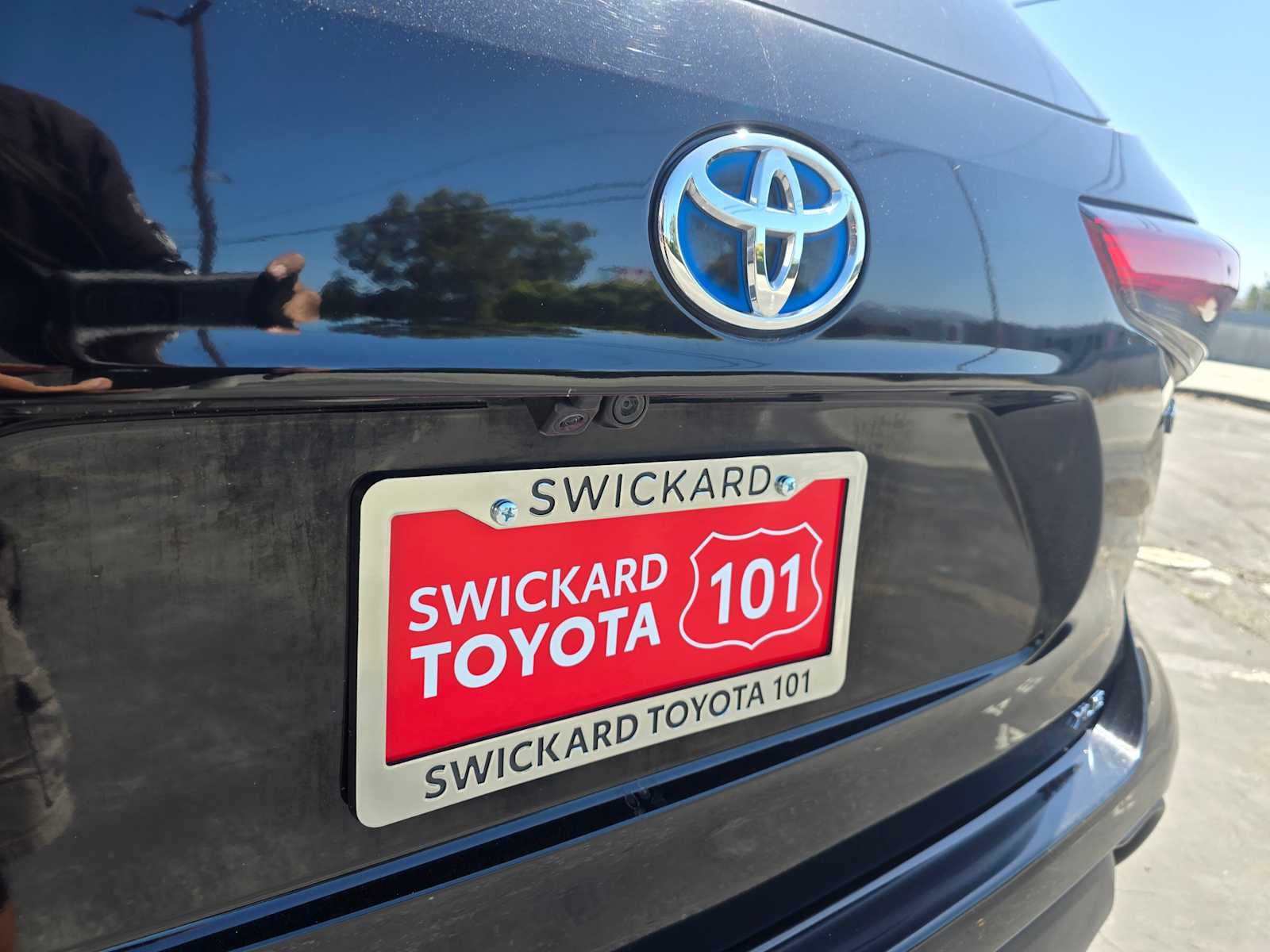 2023 Toyota Highlander Hybrid Bronze Edition