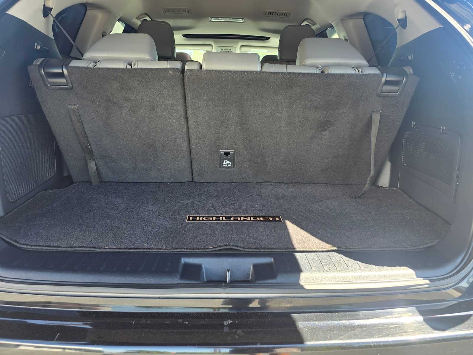 2023 Toyota Highlander Hybrid Bronze Edition