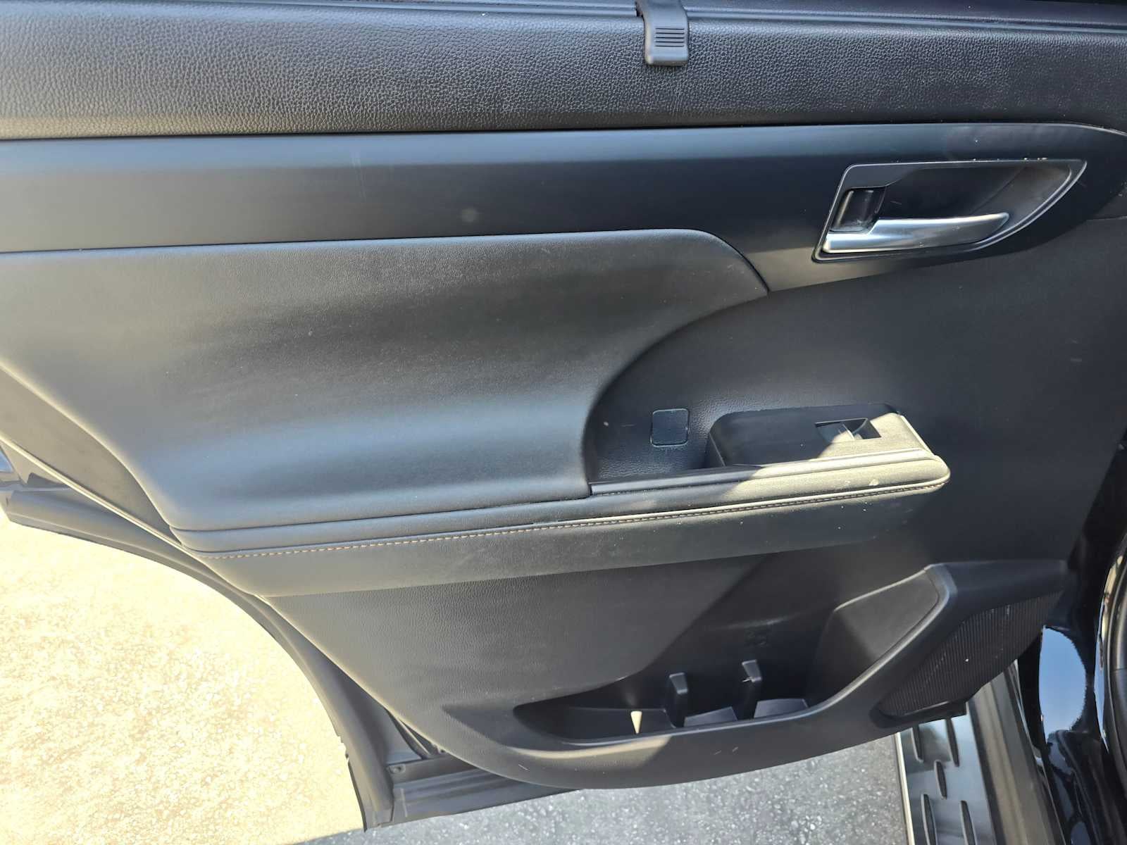 2023 Toyota Highlander Hybrid Bronze Edition