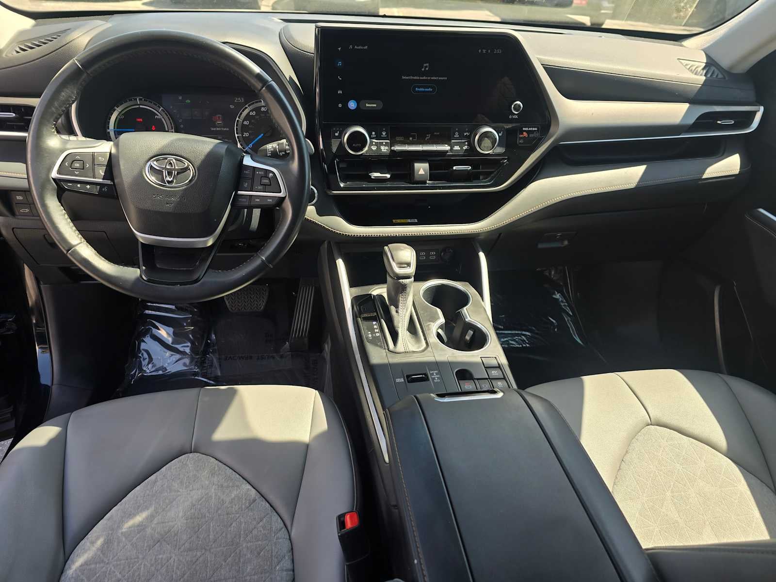 2023 Toyota Highlander Hybrid Bronze Edition