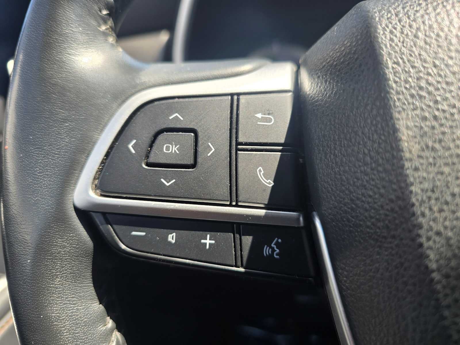 2023 Toyota Highlander Hybrid Bronze Edition