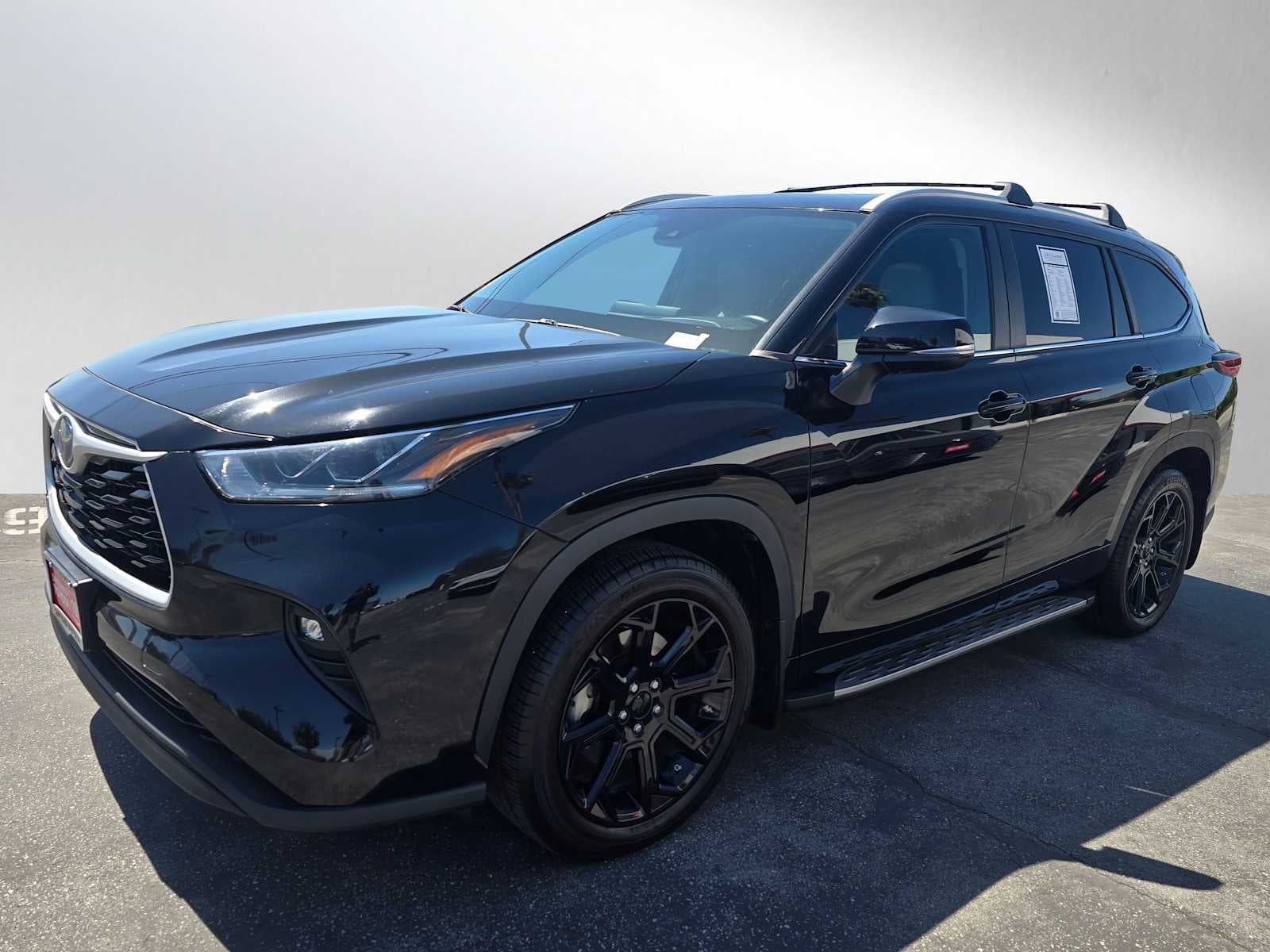 2023 Toyota Highlander Hybrid Bronze Edition