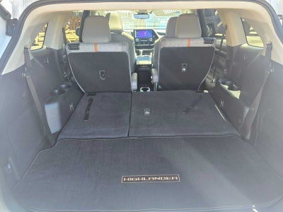 2023 Toyota Highlander Hybrid Bronze Edition