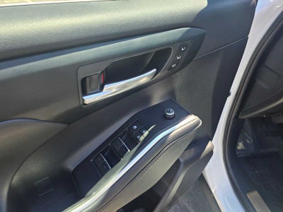 2023 Toyota Highlander Hybrid Bronze Edition