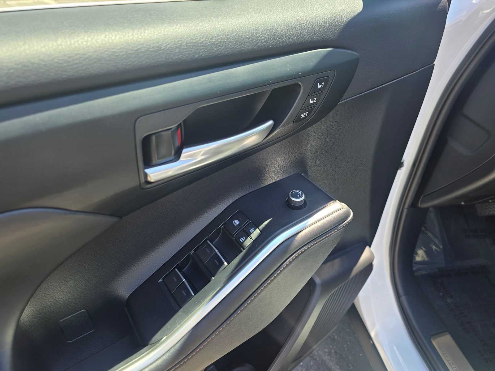 2023 Toyota Highlander Hybrid Bronze Edition