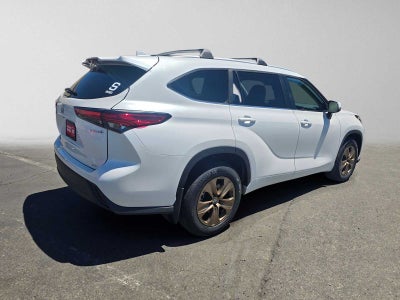 2023 Toyota Highlander Hybrid Bronze Edition