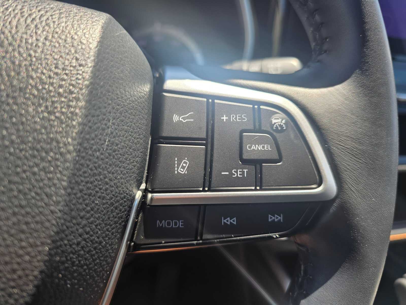 2023 Toyota Highlander Hybrid Bronze Edition