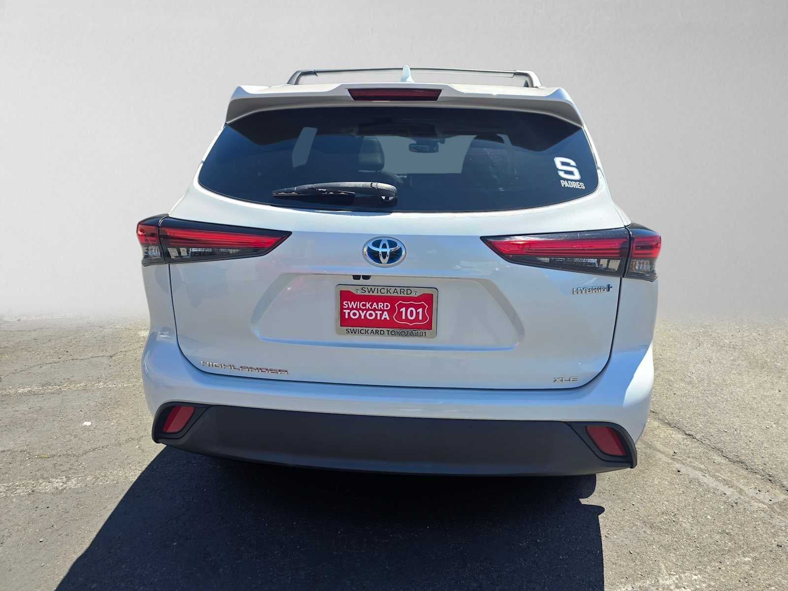 2023 Toyota Highlander Hybrid Bronze Edition