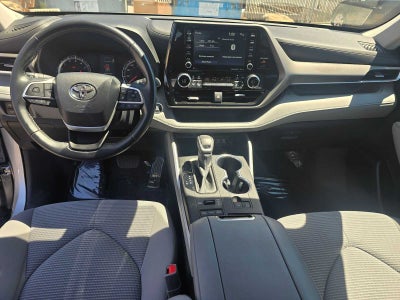 2022 Toyota Highlander LE