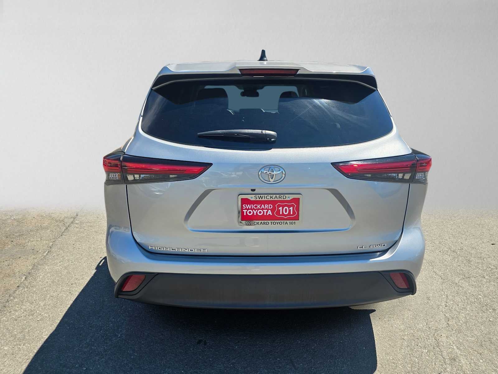 2022 Toyota Highlander LE
