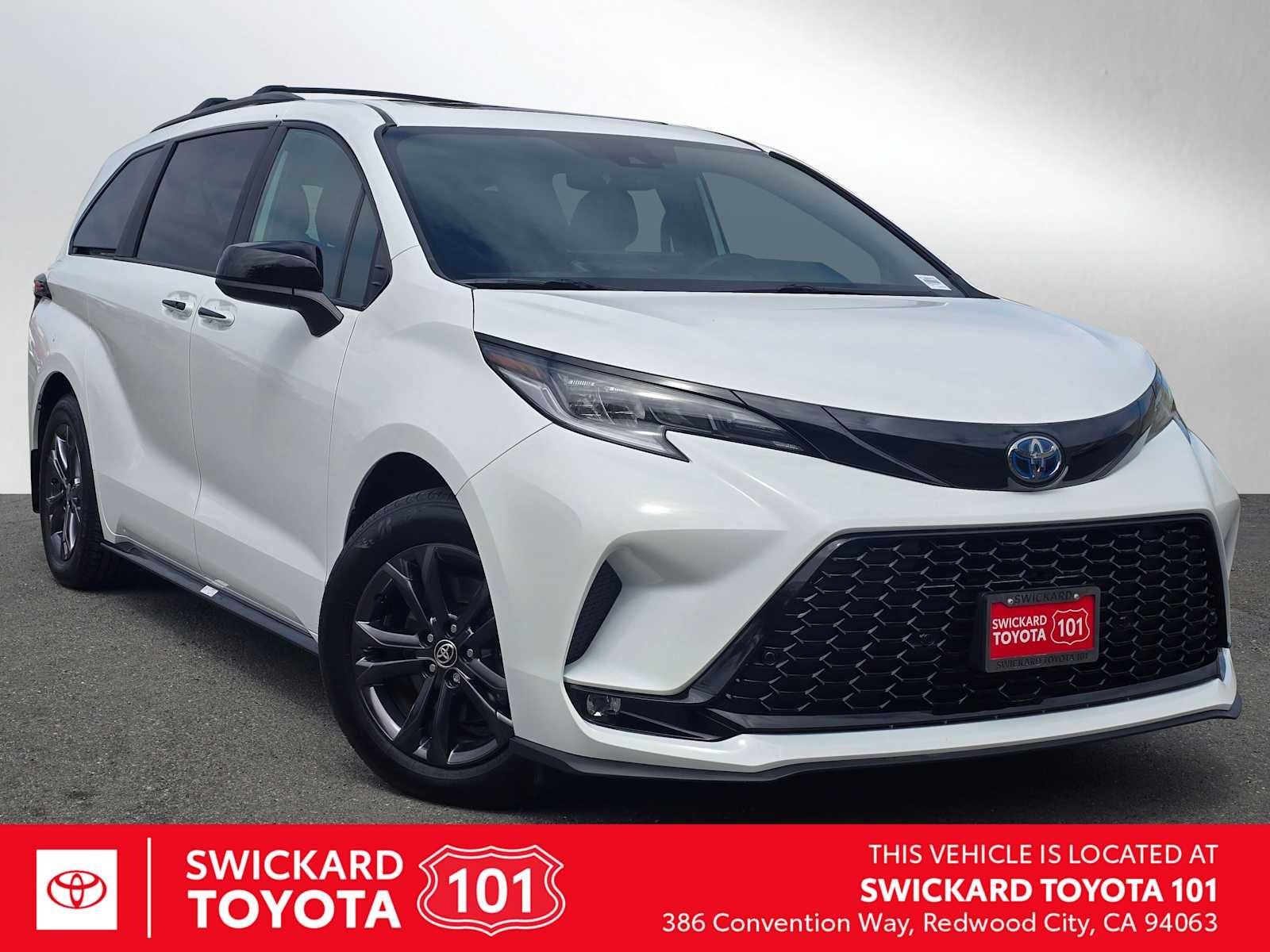 2025 Toyota Sienna XSE