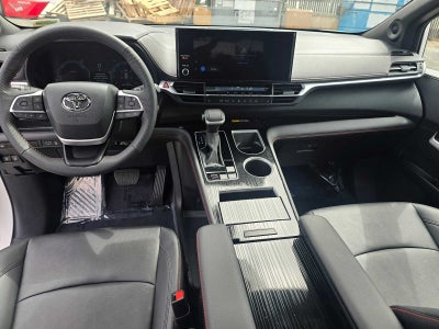 2025 Toyota Sienna XSE