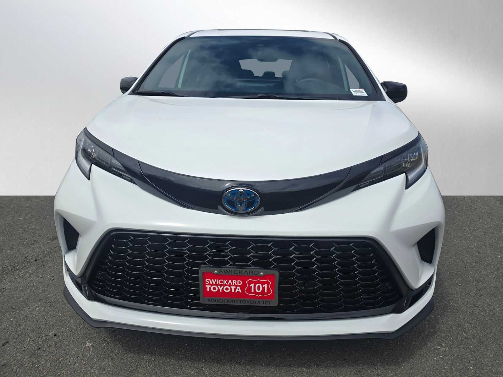 2025 Toyota Sienna XSE