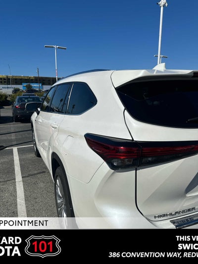 2021 Toyota Highlander Hybrid Platinum