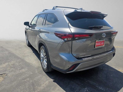 2026 Toyota Highlander Hybrid Platinum