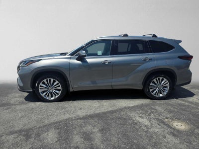 2026 Toyota Highlander Hybrid Platinum