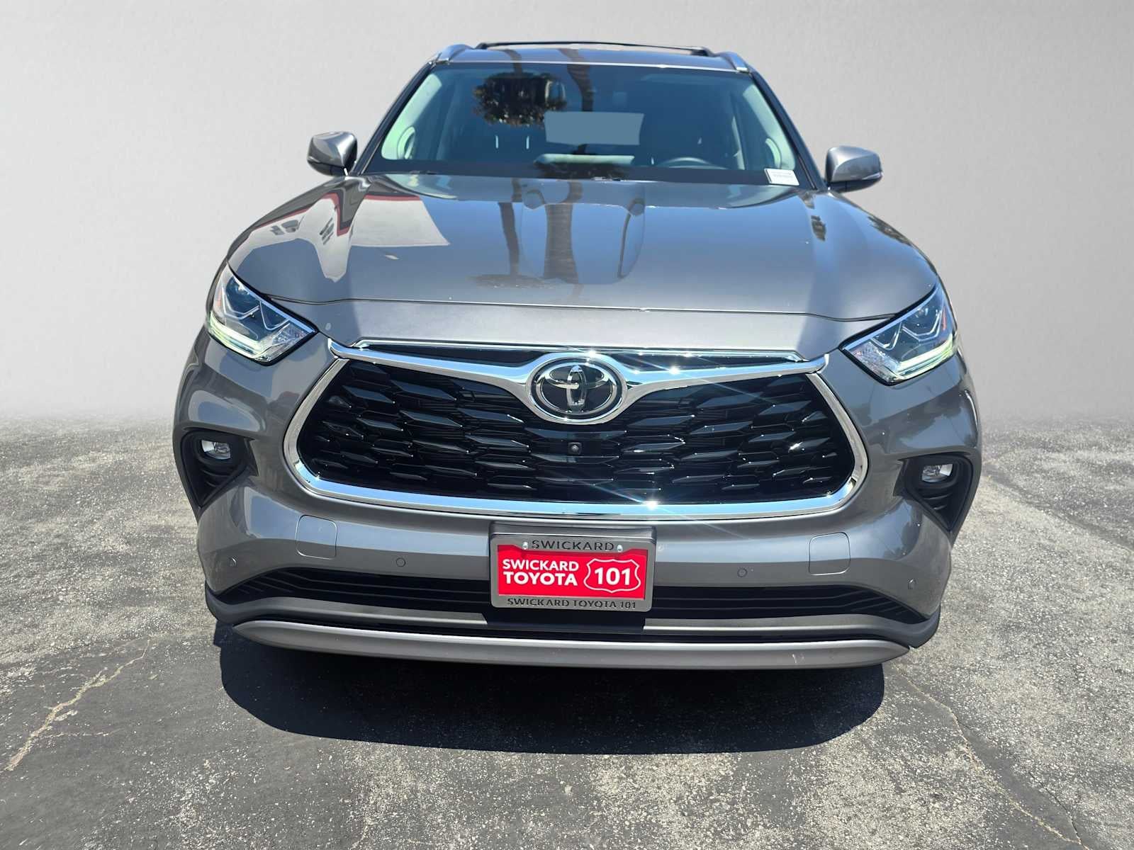 2026 Toyota Highlander Hybrid Platinum