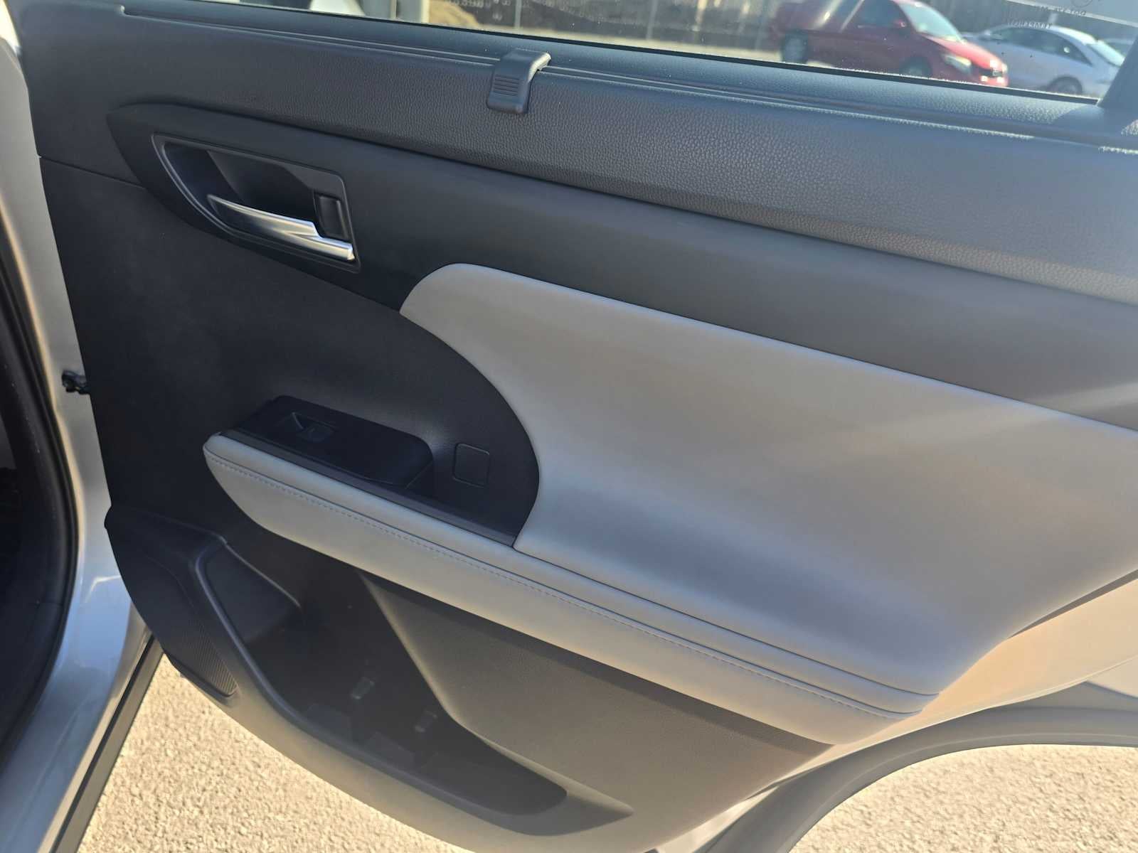 2020 Toyota Highlander Hybrid XLE