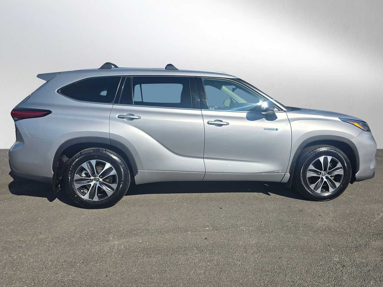 2020 Toyota Highlander Hybrid XLE