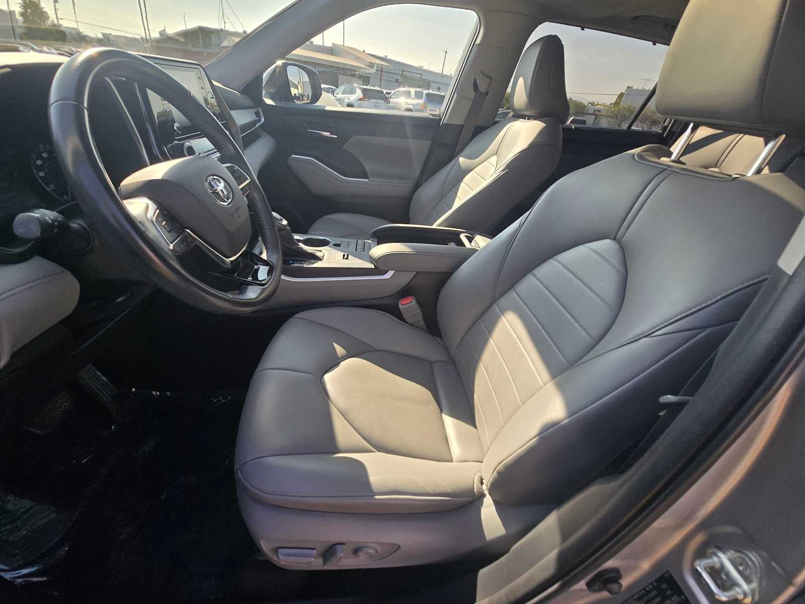 2020 Toyota Highlander Hybrid XLE